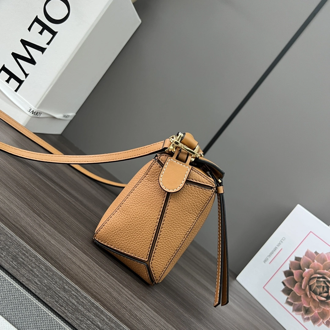 Tailored Loewe Puzzle Bags 67173