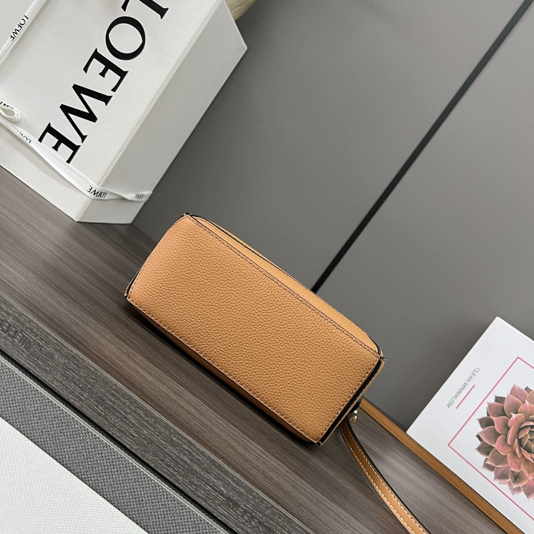Tailored Loewe Puzzle Bags 67173