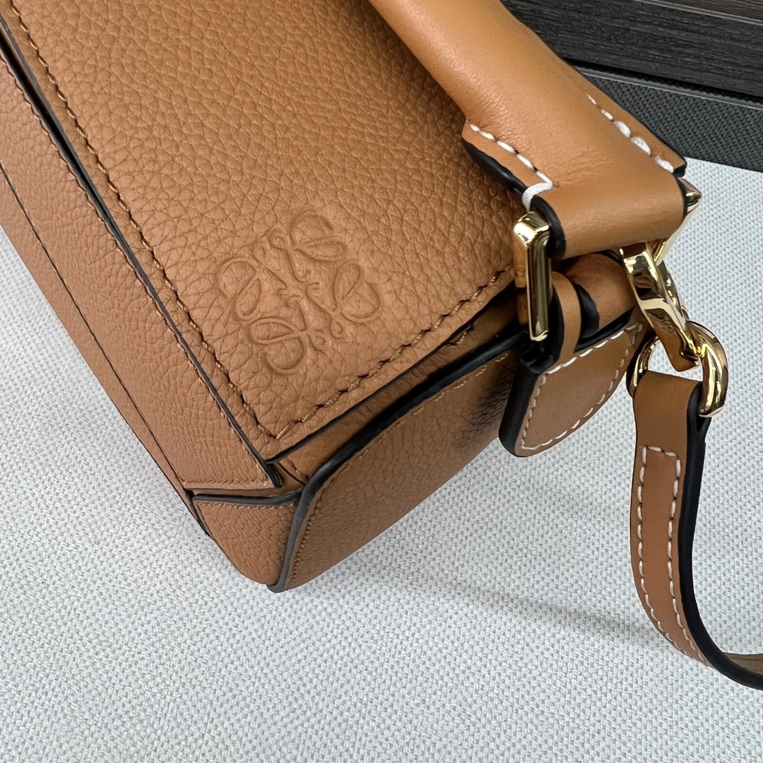 Tailored Loewe Puzzle Bags 67173