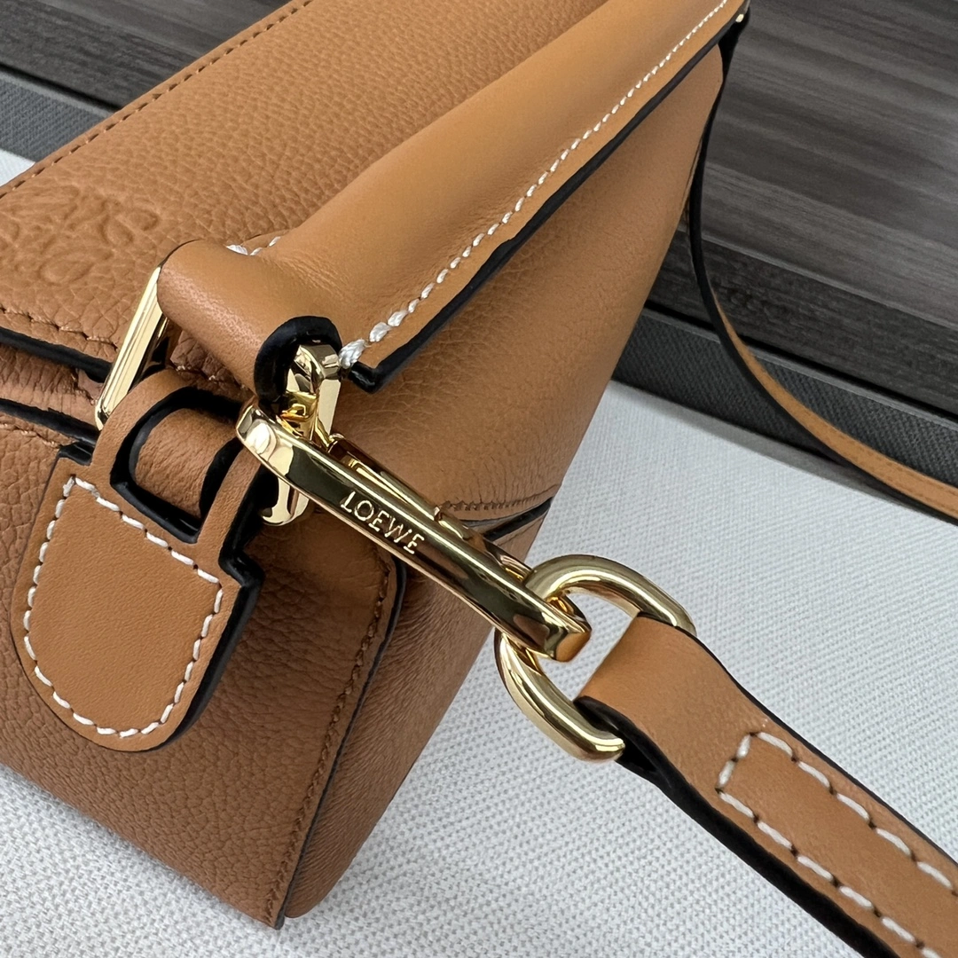 Tailored Loewe Puzzle Bags 67173