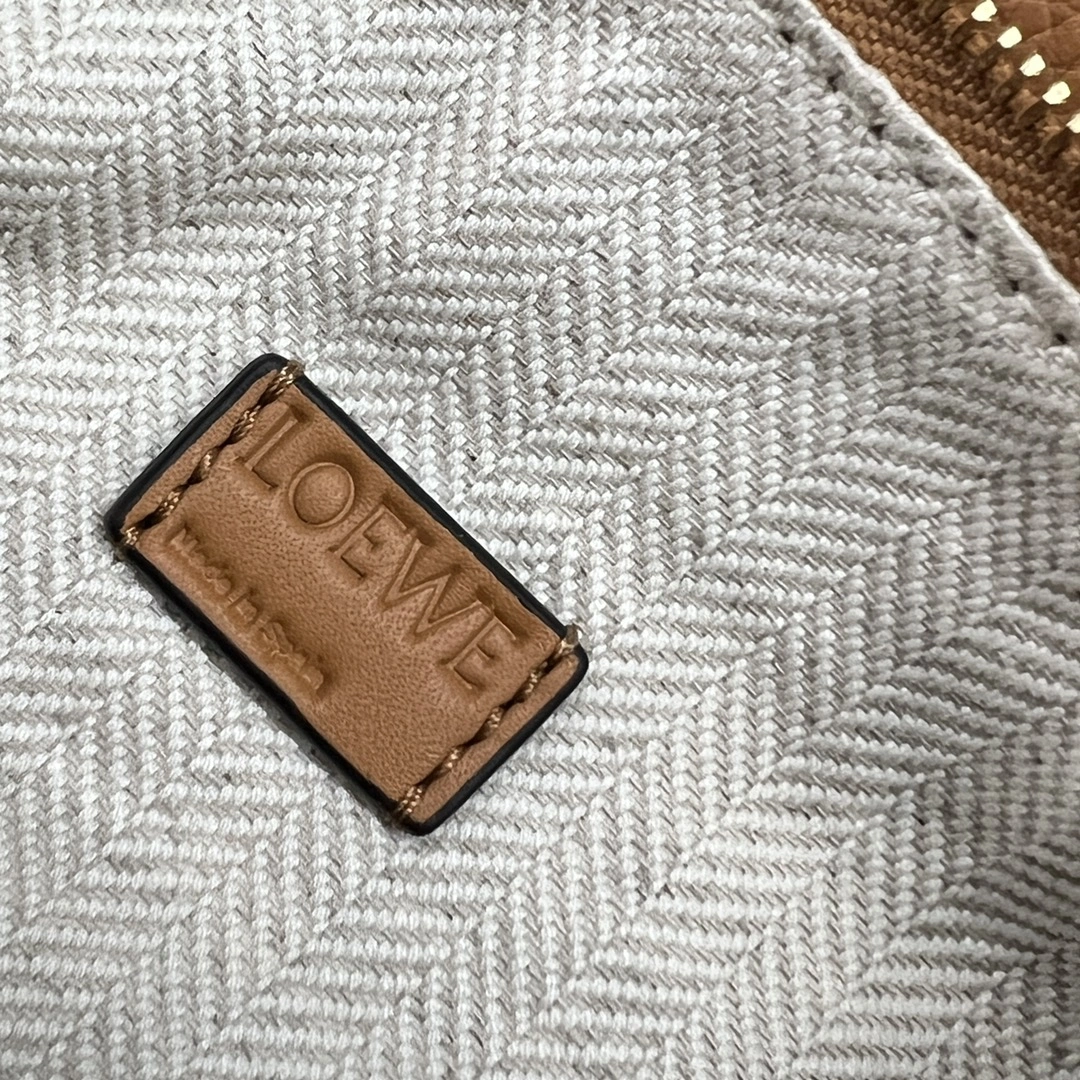 Tailored Loewe Puzzle Bags 67173
