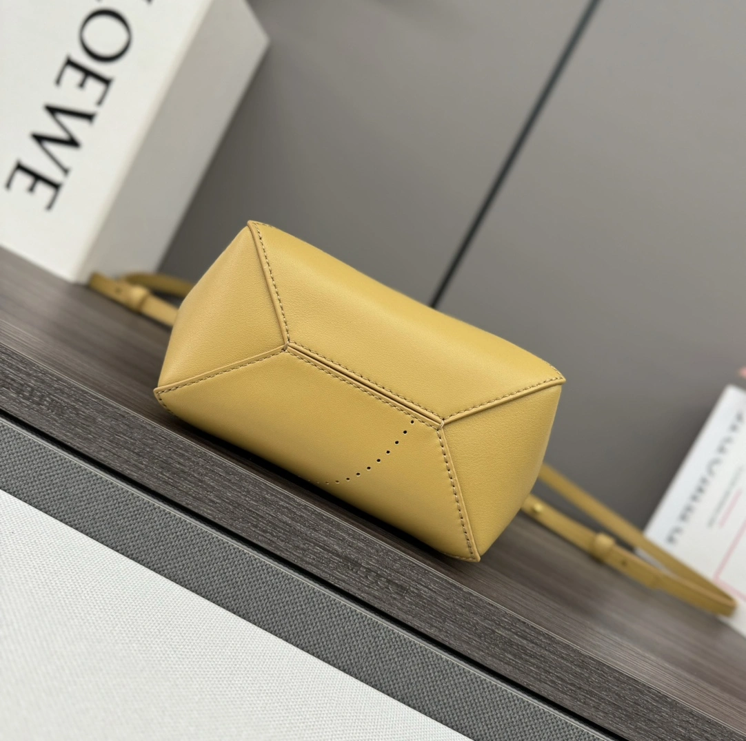 Loewe Puzzle Bags SoftTouch 67175