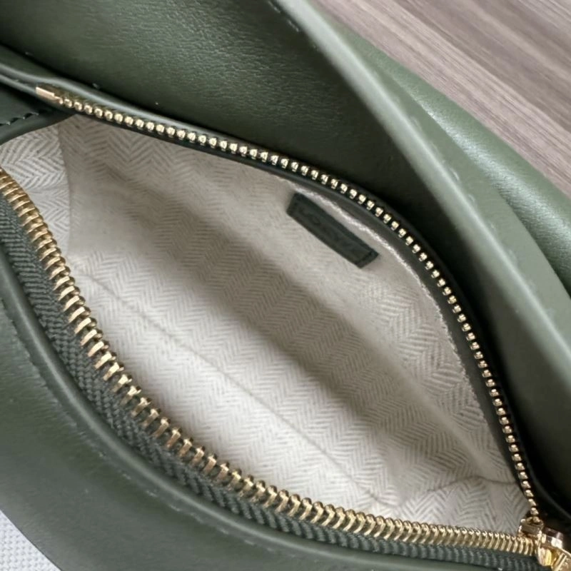 Trendsetting Loewe Puzzle Bags 61548