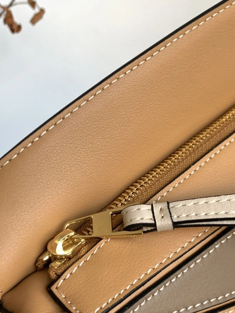 Elegant Loewe Puzzle Bags 61541