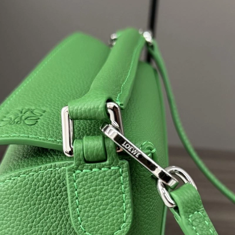 Neat Loewe Puzzle Bags 61524