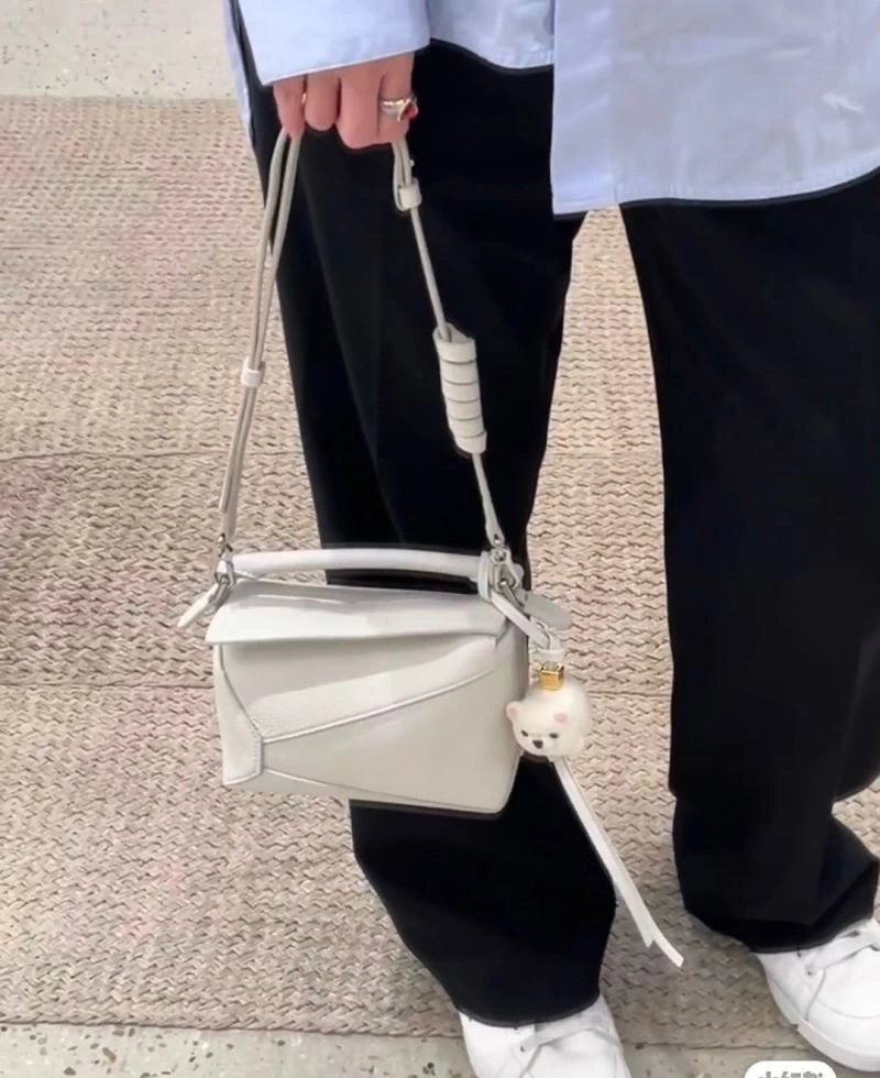 Modern Loewe Puzzle Bags 61526