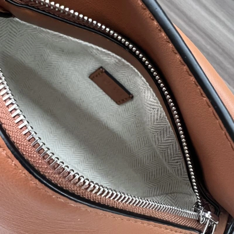 Popular Loewe Puzzle Bags 61499