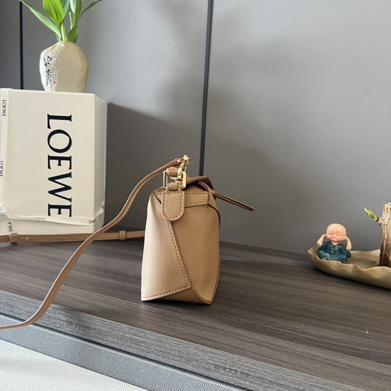 Modern Loewe Puzzle Bags 61537