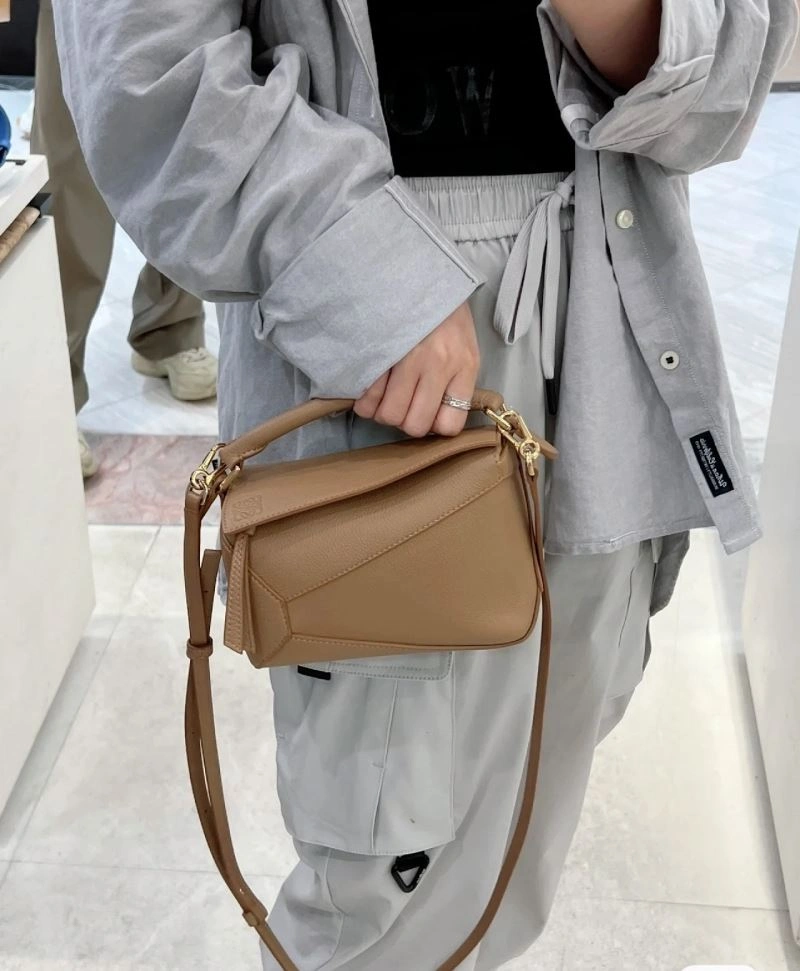 Modern Loewe Puzzle Bags 61537