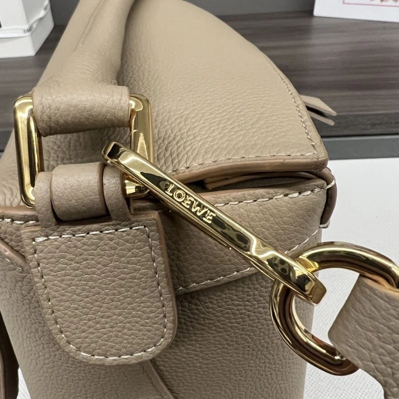 Elegant Loewe Puzzle Bags 61449