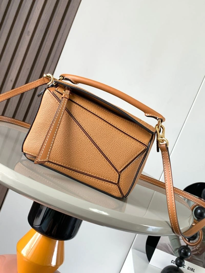Lightweight Loewe Puzzle Bags 77502