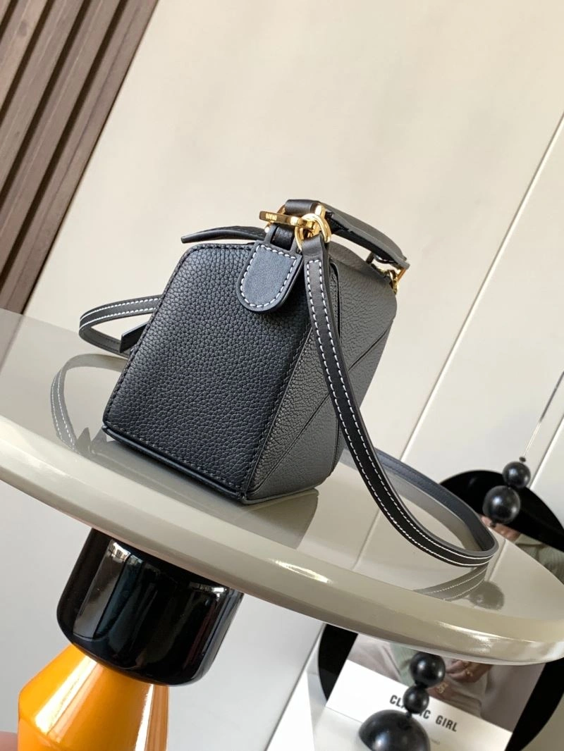 Durable Loewe Puzzle Bags 77505