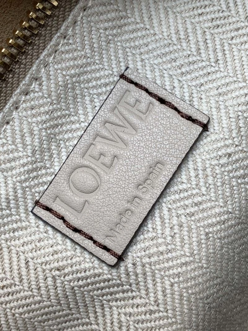 Soft Loewe Puzzle Bags 77501