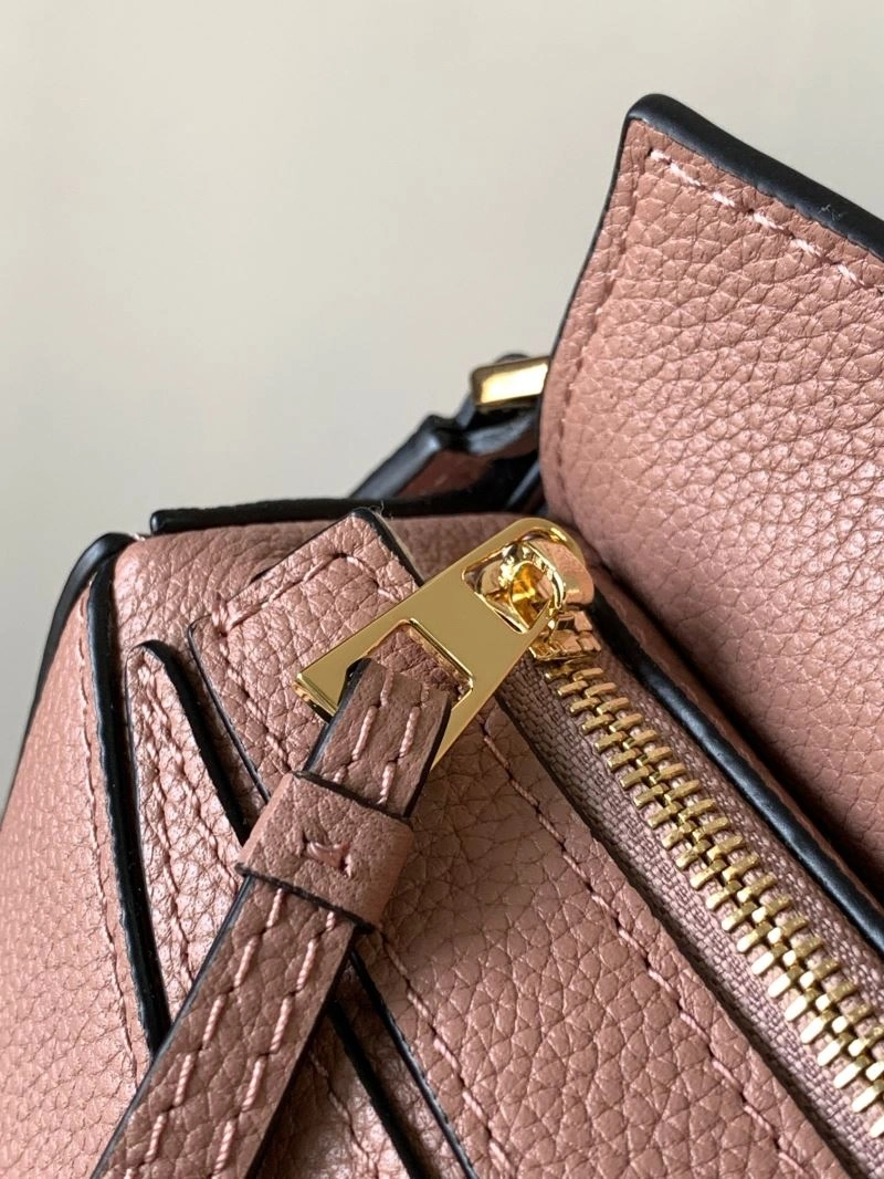 Popular Loewe Puzzle Bags 77489