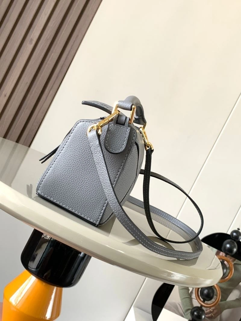 Tailored Loewe Puzzle Bags 77475