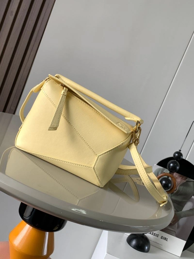 Practical Loewe Puzzle Bags 73172