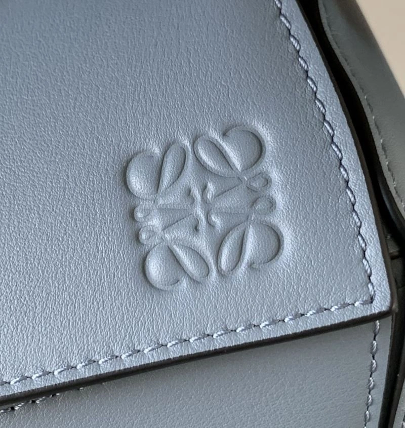 Soft Loewe Puzzle Bags 73099