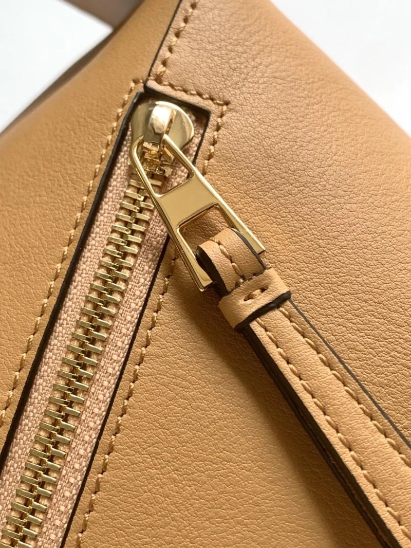 Contemporary Loewe Puzzle Bags 73121