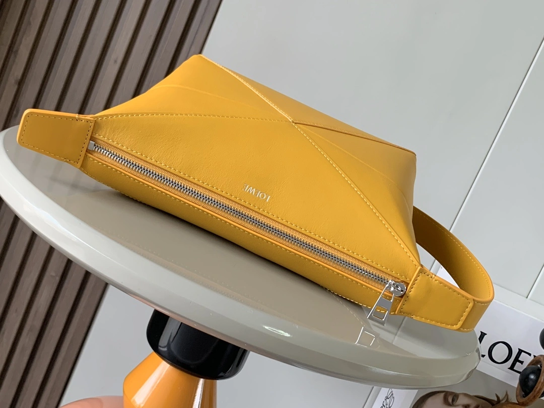 UrbanChic Loewe Puzzle Bags 71986