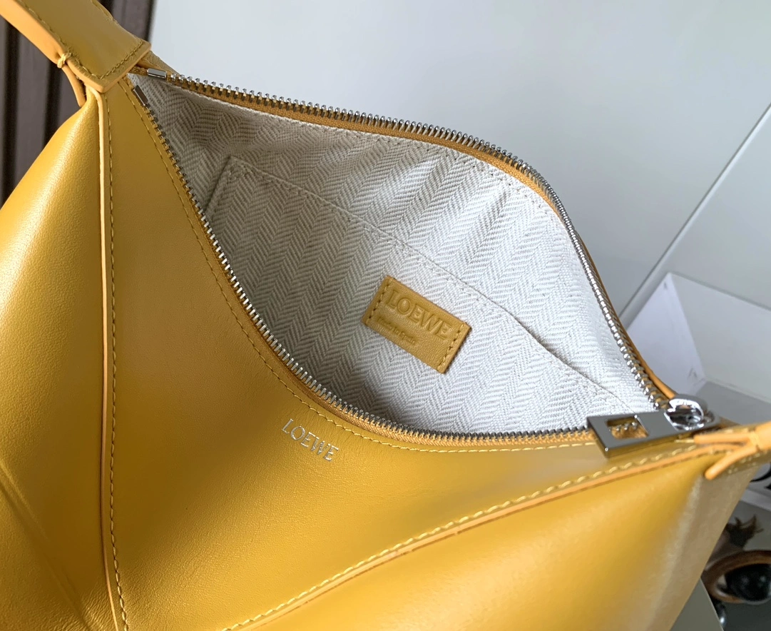 UrbanChic Loewe Puzzle Bags 71986