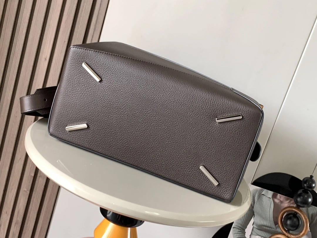 Durable Loewe Puzzle Bags 71948