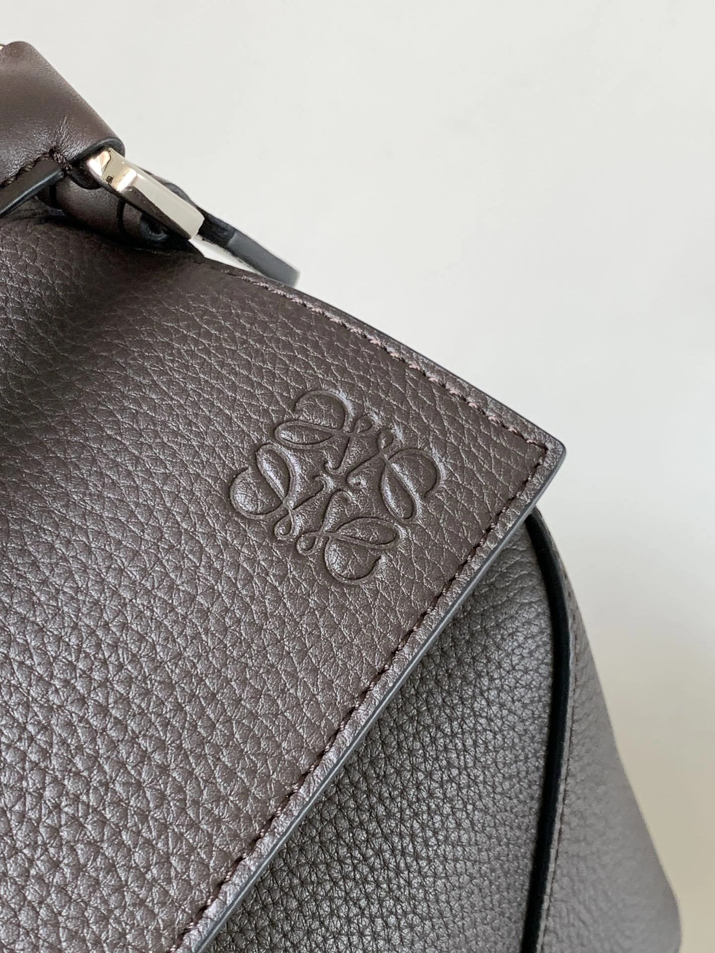 Durable Loewe Puzzle Bags 71948