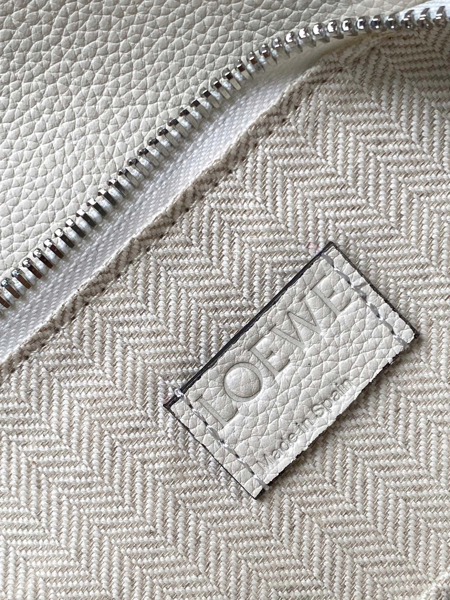 Effortless Loewe Puzzle Bags 71939