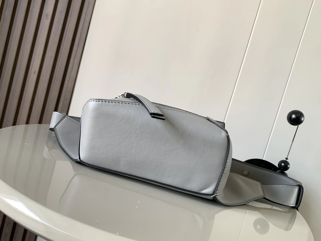 SmoothTexture Loewe Puzzle Bags 71938
