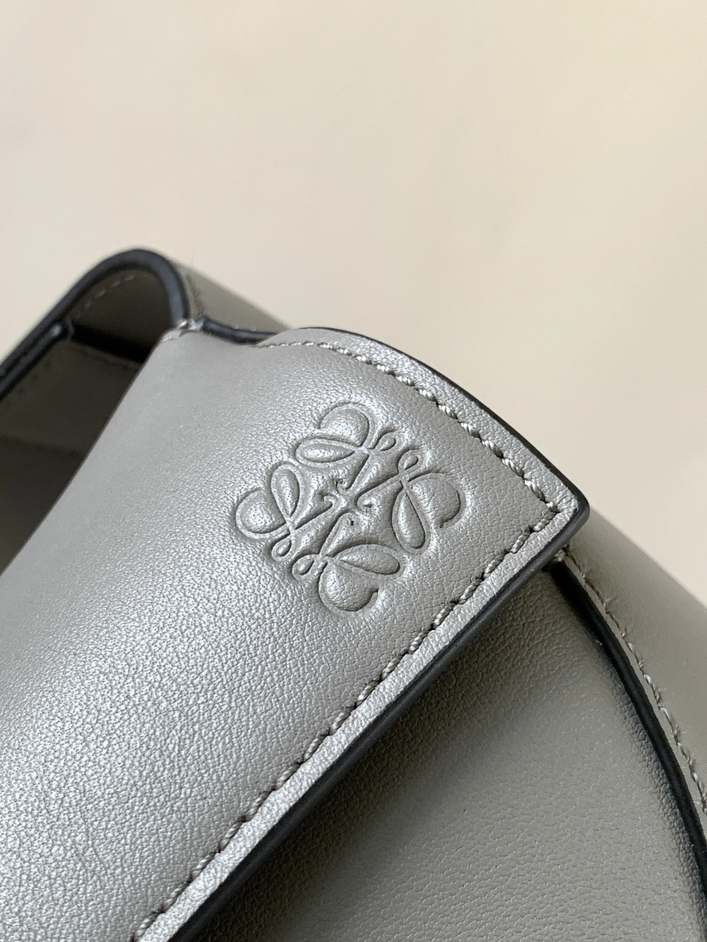 SmoothTexture Loewe Puzzle Bags 71938
