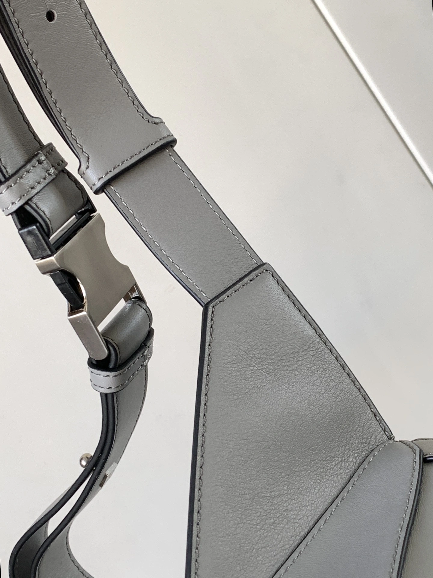 SmoothTexture Loewe Puzzle Bags 71938