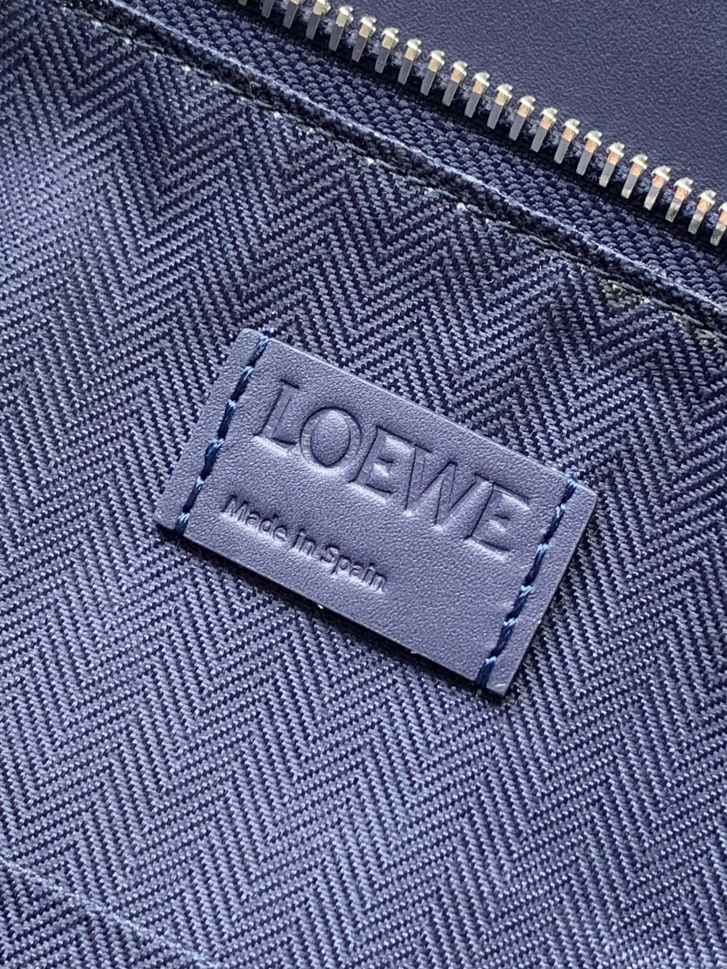 Neat Loewe Puzzle Bags 71953