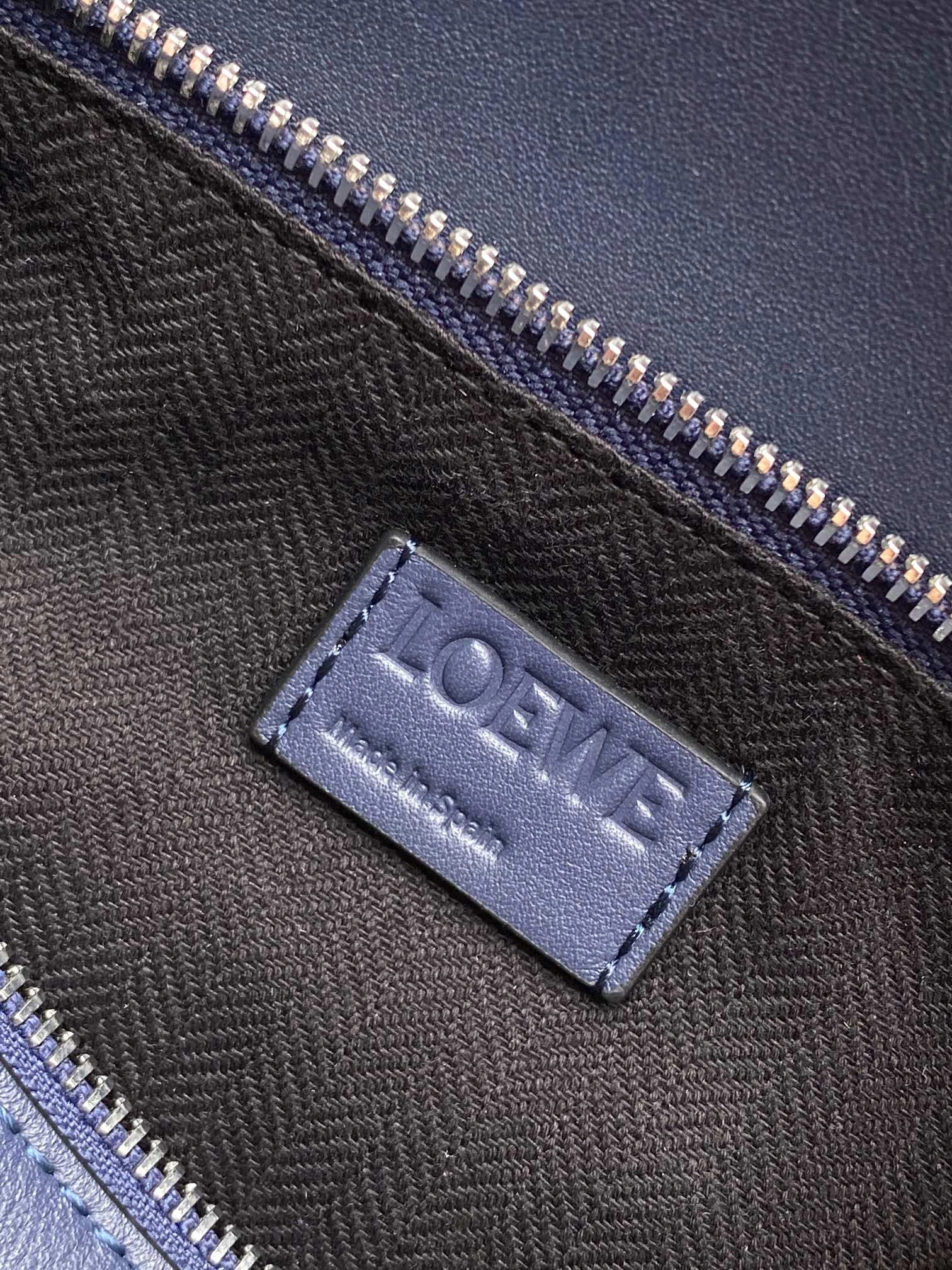 Practical Loewe Puzzle Bags 71904