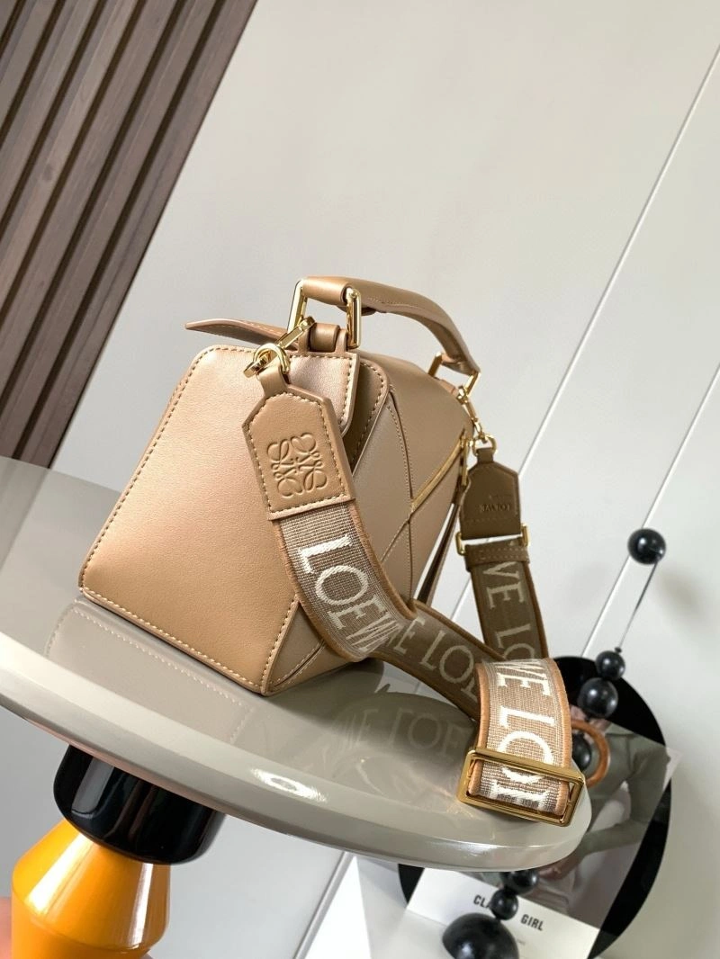 Premium Loewe Puzzle Bags 67077