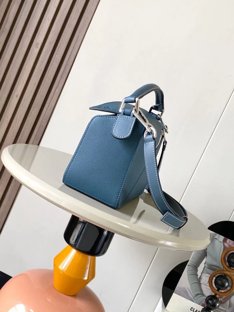 Durable Loewe Puzzle Bags 67071