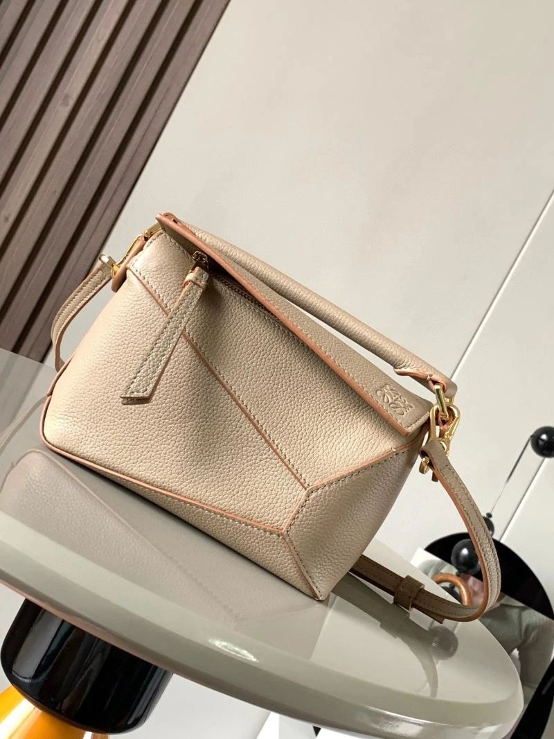 Compact Loewe Puzzle Bags 61240