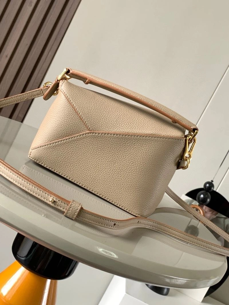 Compact Loewe Puzzle Bags 61240