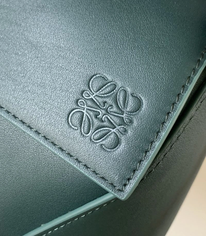 Trendsetting Loewe Puzzle Bags 61264