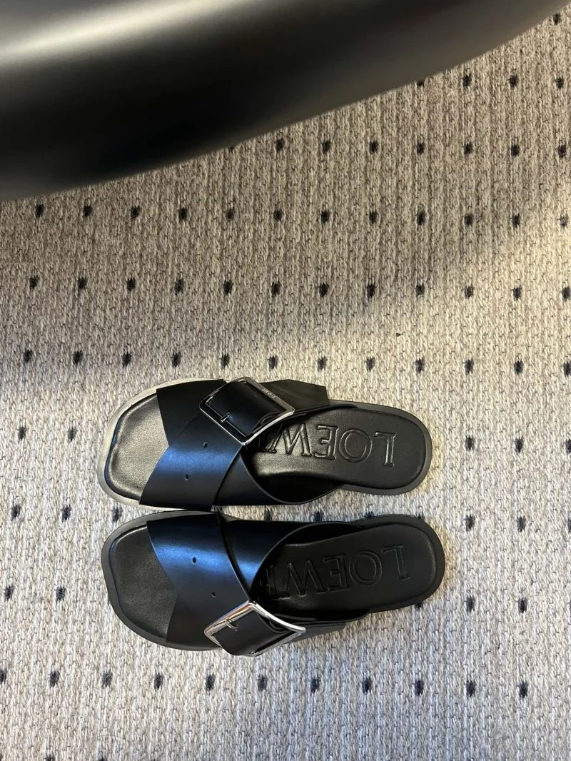 Trendsetting Loewe Sandals 12224