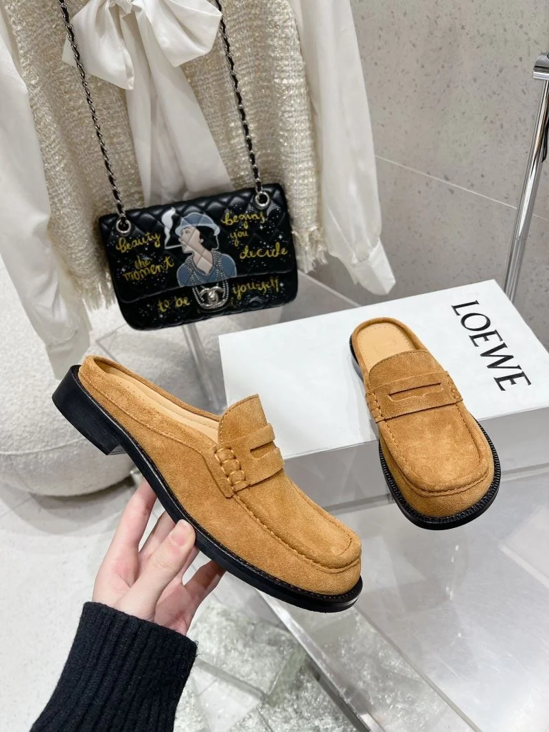 Loewe Sandals Flexible 15559