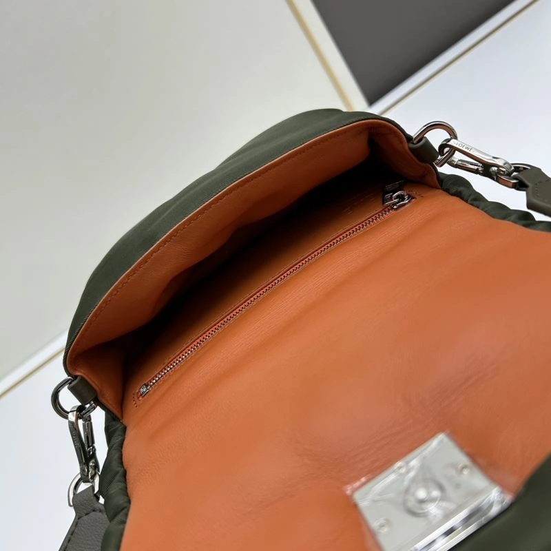 Tailored Loewe Satchel Bags 83631