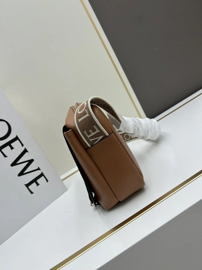 Loewe Satchel Bags Snug 83636