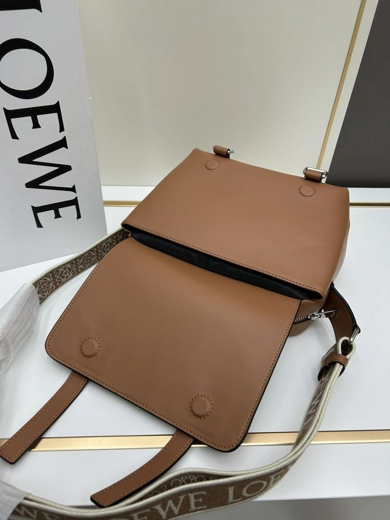 Loewe Satchel Bags Snug 83636