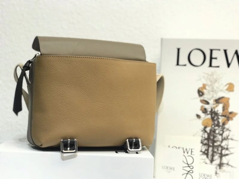Sporty Loewe Satchel Bags 58328