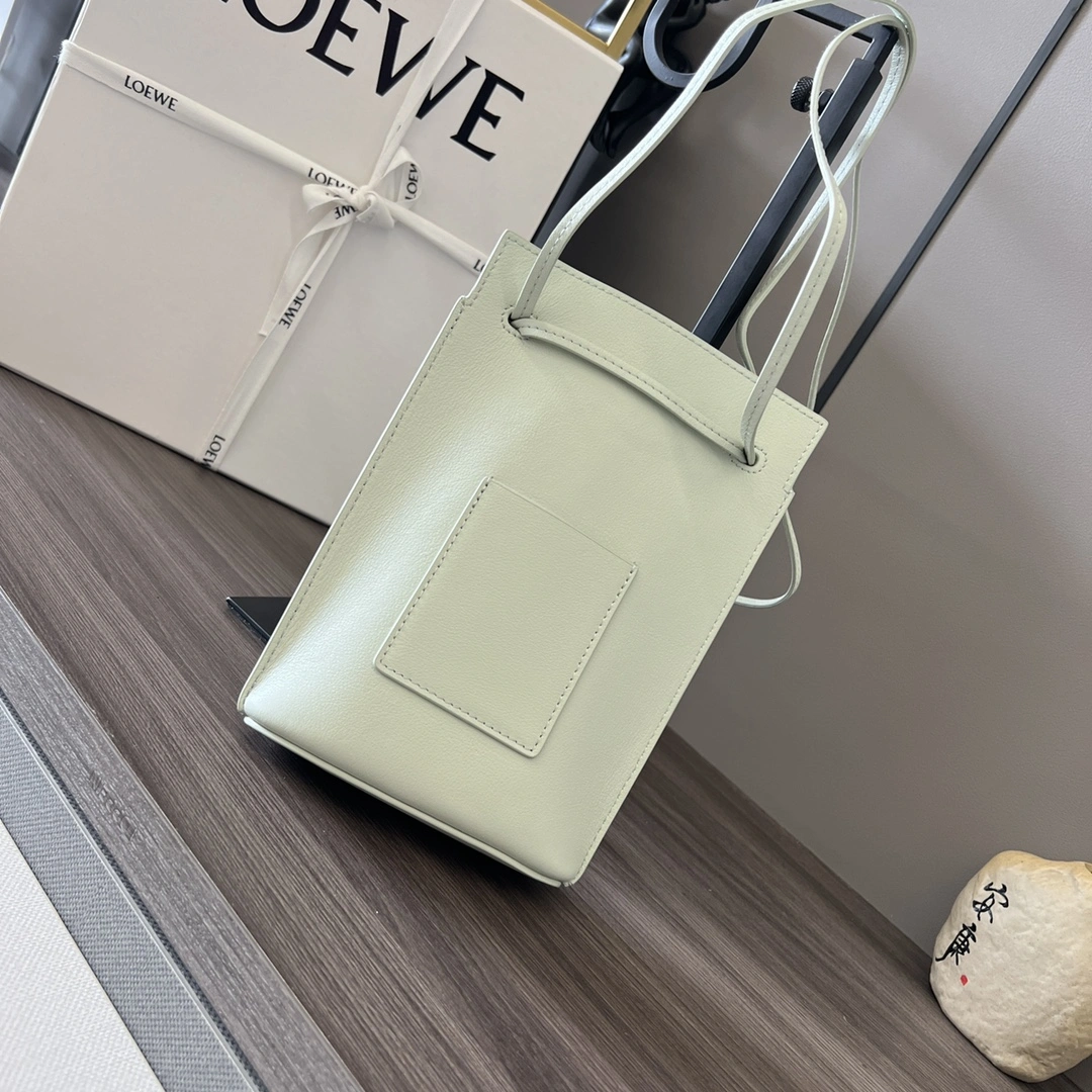Tailored Loewe Satchel Bags 72091