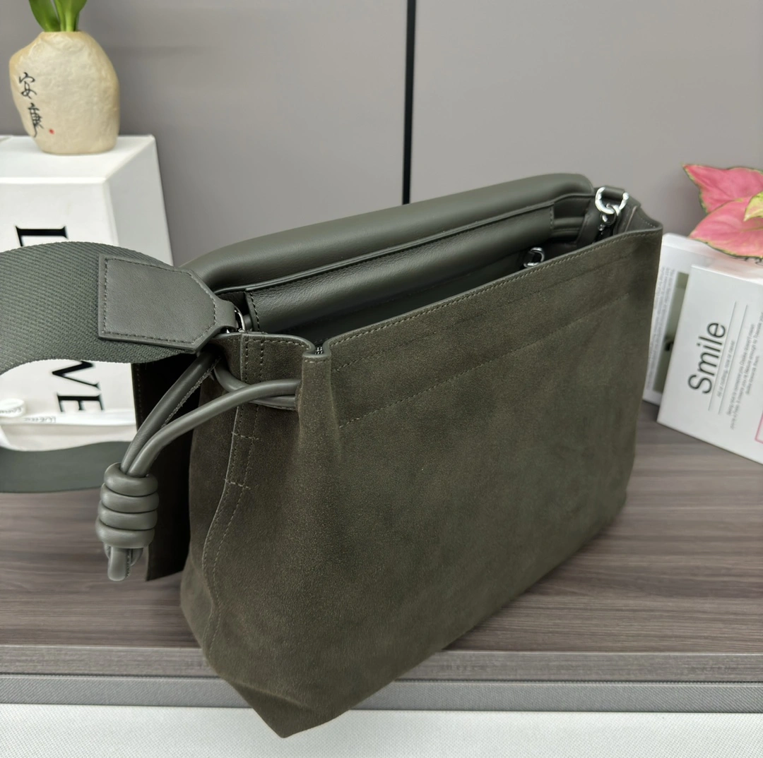 Loewe Satchel Bags ComfortFit 72085
