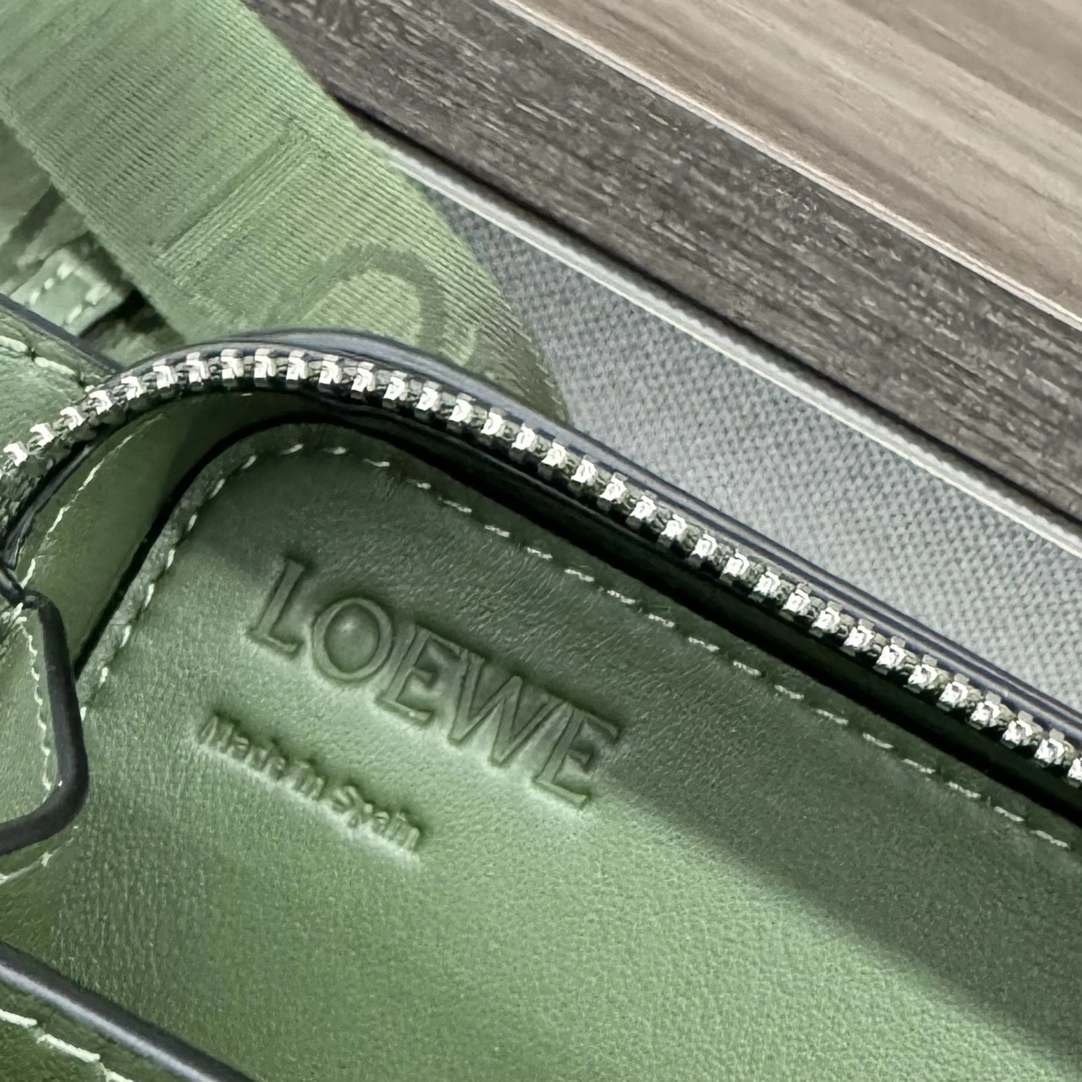 Affordable Loewe Satchel Bags 72081