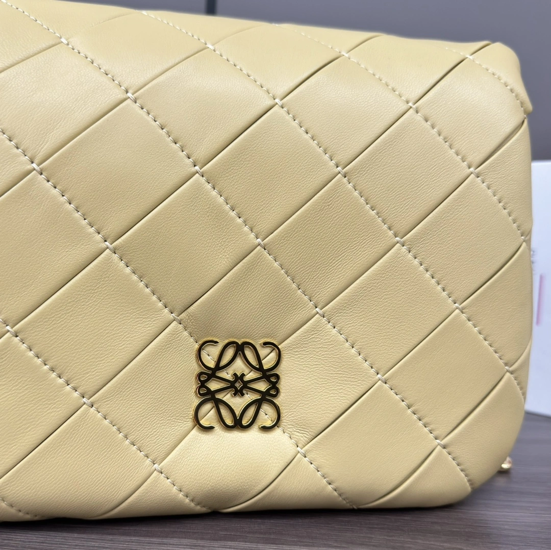Loewe Satchel Bags Breathable 72084