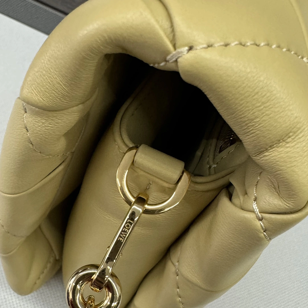 Loewe Satchel Bags Breathable 72084