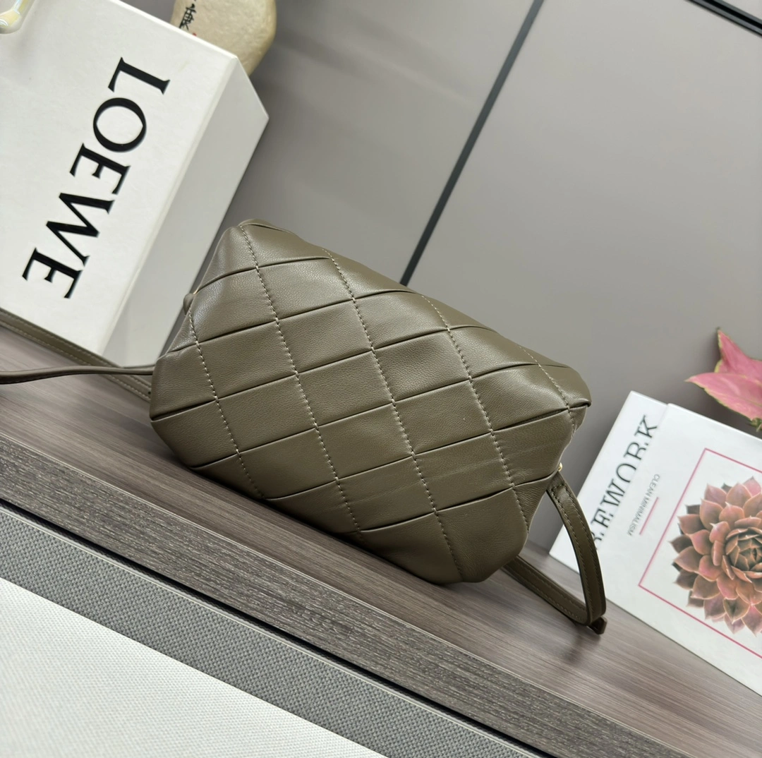 Loewe Satchel Bags Youthful 72068