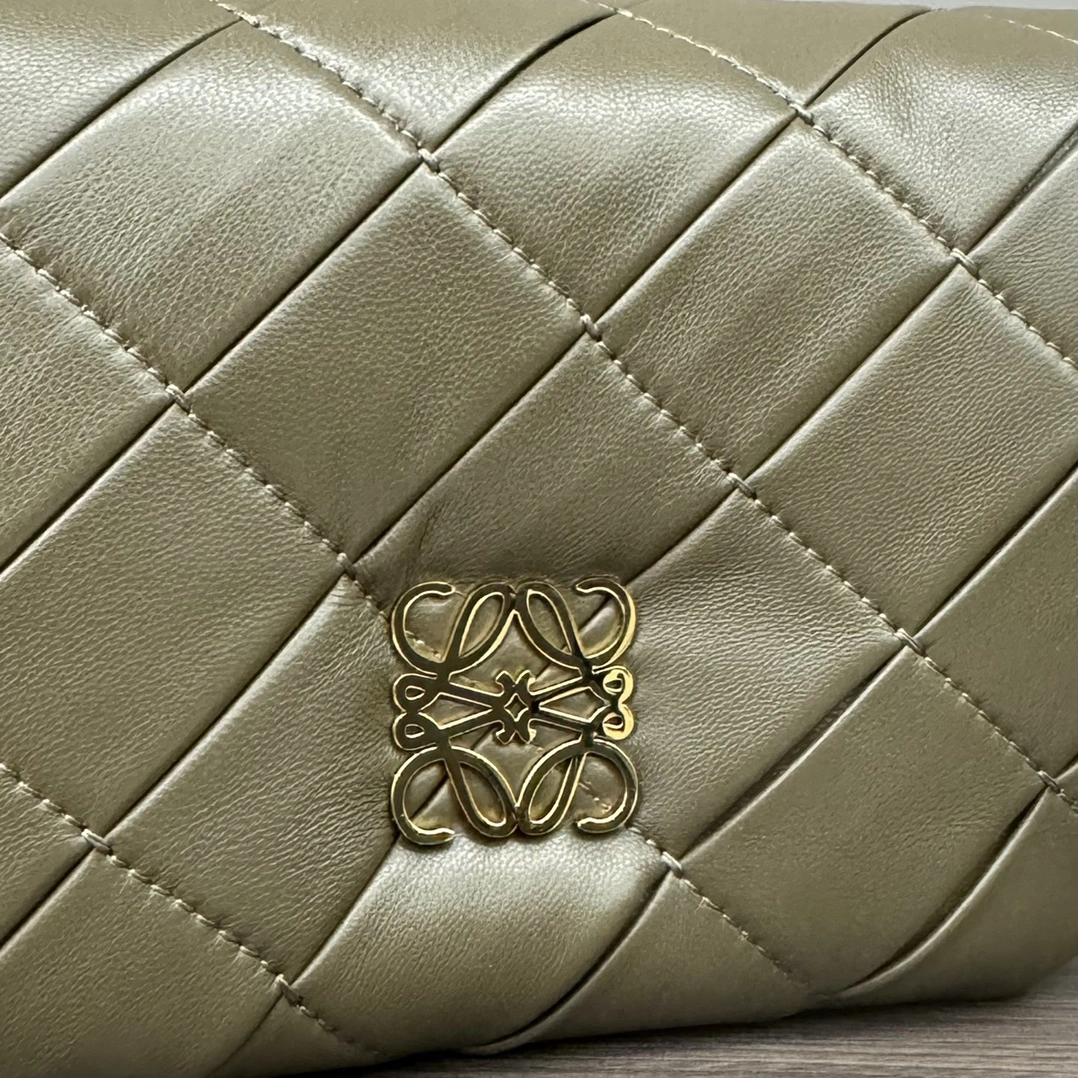 Loewe Satchel Bags Youthful 72068